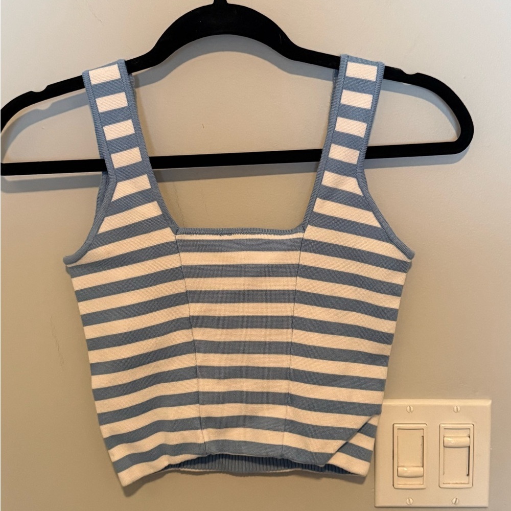 Abercrombie & Fitch Blue and White Striped Crop Top - Picture 3 of 3